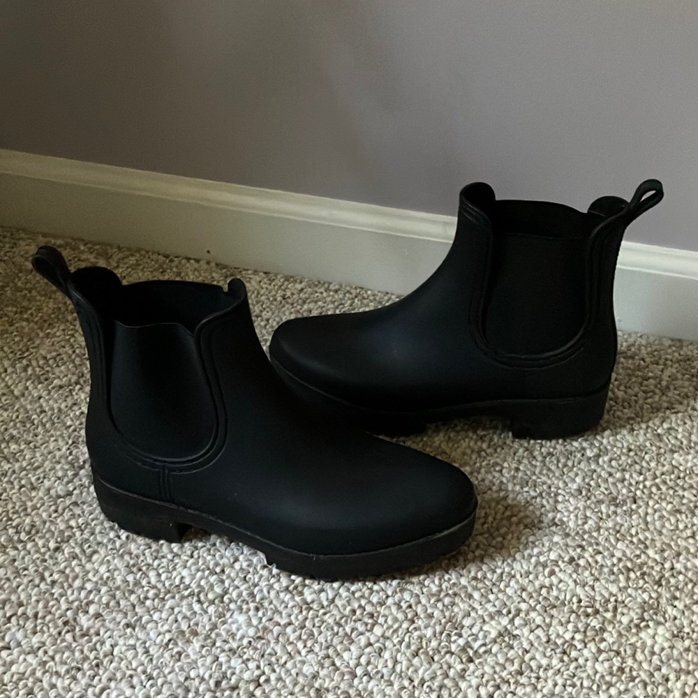 Women’s Jeffrey Campbell Cloudy Chelsea Rubber Rain Boot size 10